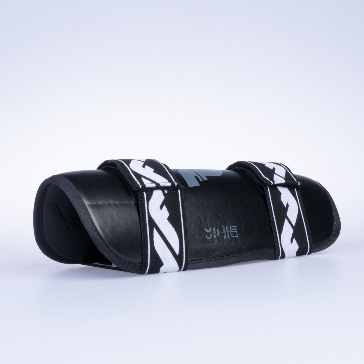 Fighter Slim Shin Guards - black,  JE1209-24-02