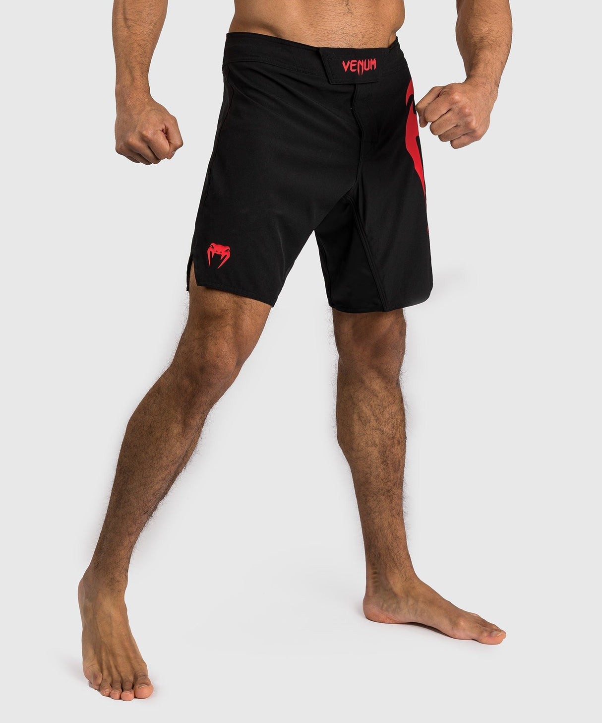 Venum Light 5.0 MMA Shorts - black/gold, VENUM-05103-100