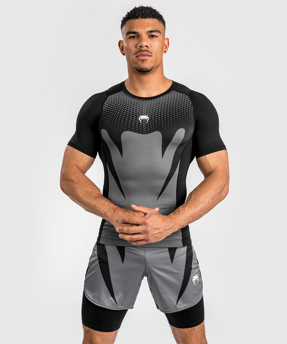 Venum Short-Sleeve Rashguard Attack - black/gray, VENUM-05210-001