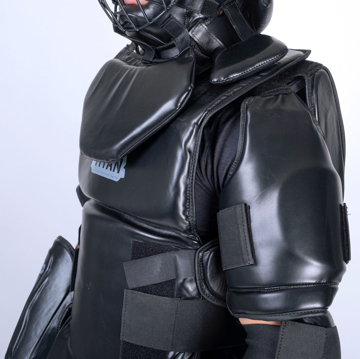 TITAN - TACTICAL TRAINING SUIT