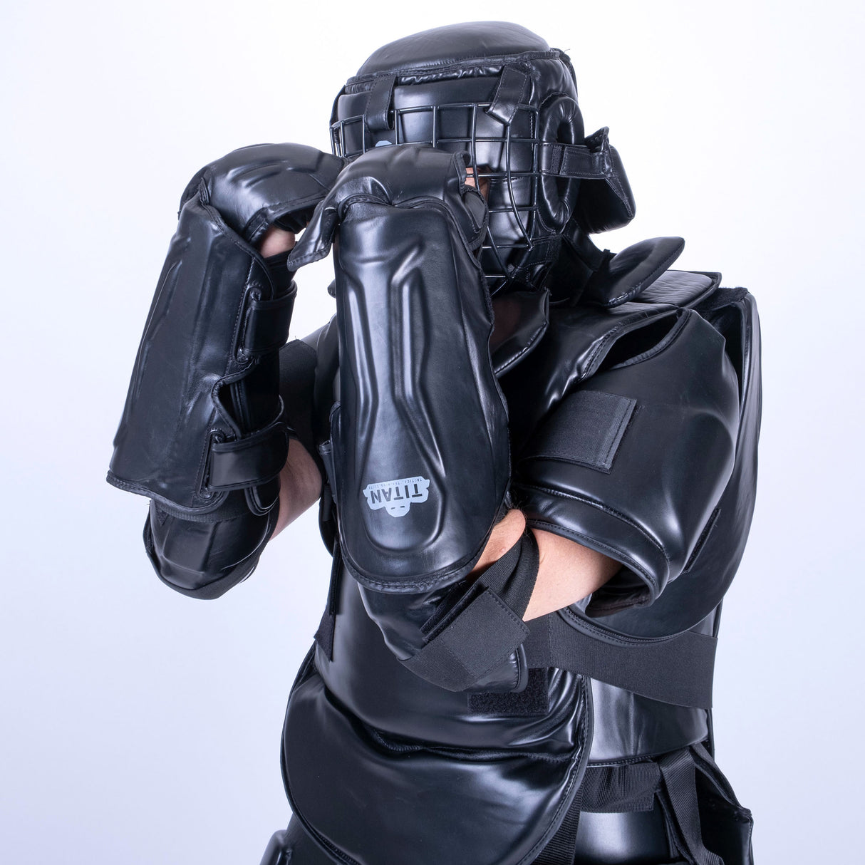 TITAN - TACTICAL TRAINING SUIT