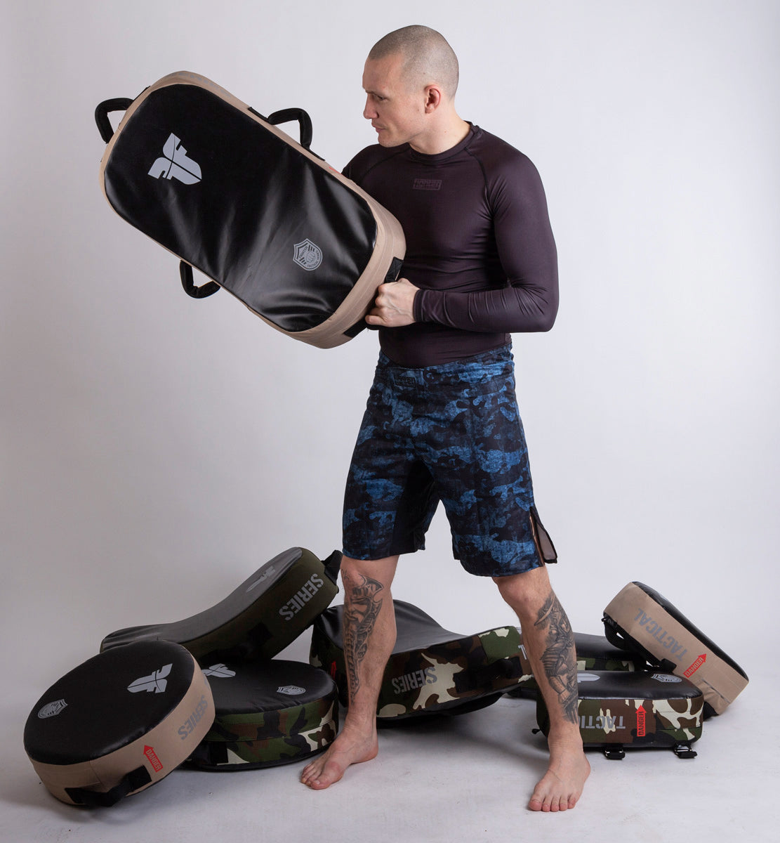 Fighter Kicking Shield - MULTI GRIP - Tactical Series - Desert, FKSH-13