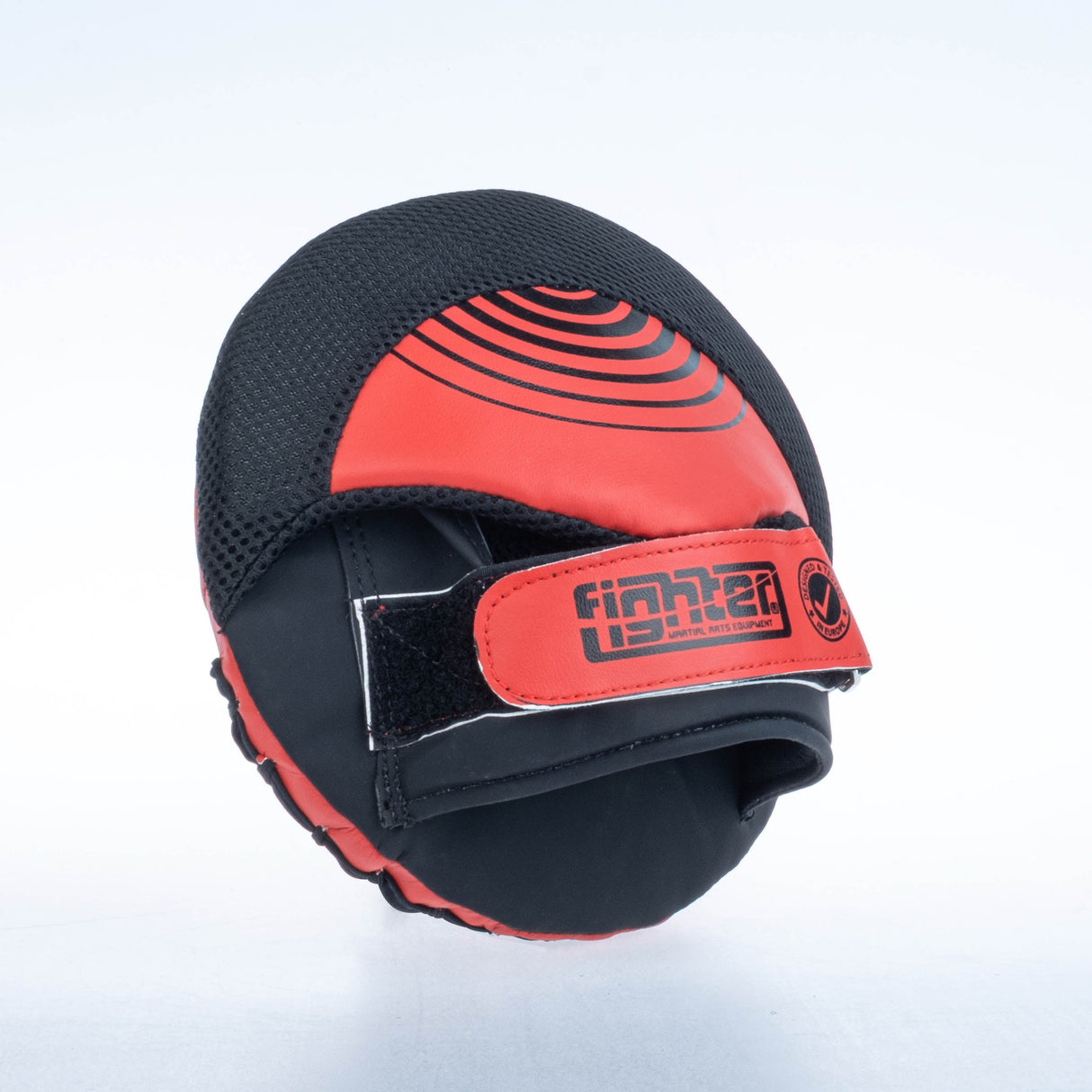 Fighter Round Shield Pro Small - noir/rouge, FSMPR-001-RB